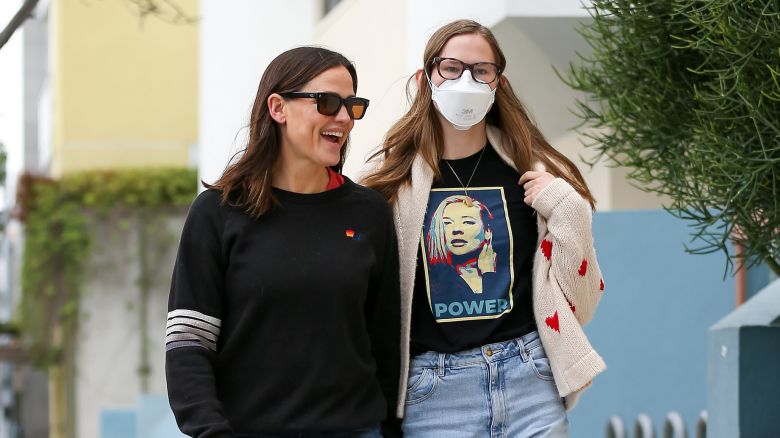 LOS ANGELES, CA - MAY 11: Jennifer Garner and daughter Violet Affleck are seen on May 11, 2024 in Los Angeles, California.  (Photo by Bellocqimages/Bauer-Griffin/GC Images)