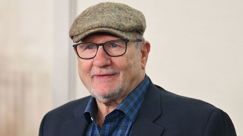 Ed O’Neill discovers the unexpected ending of ‘Married… with Children’ in an awkward moment