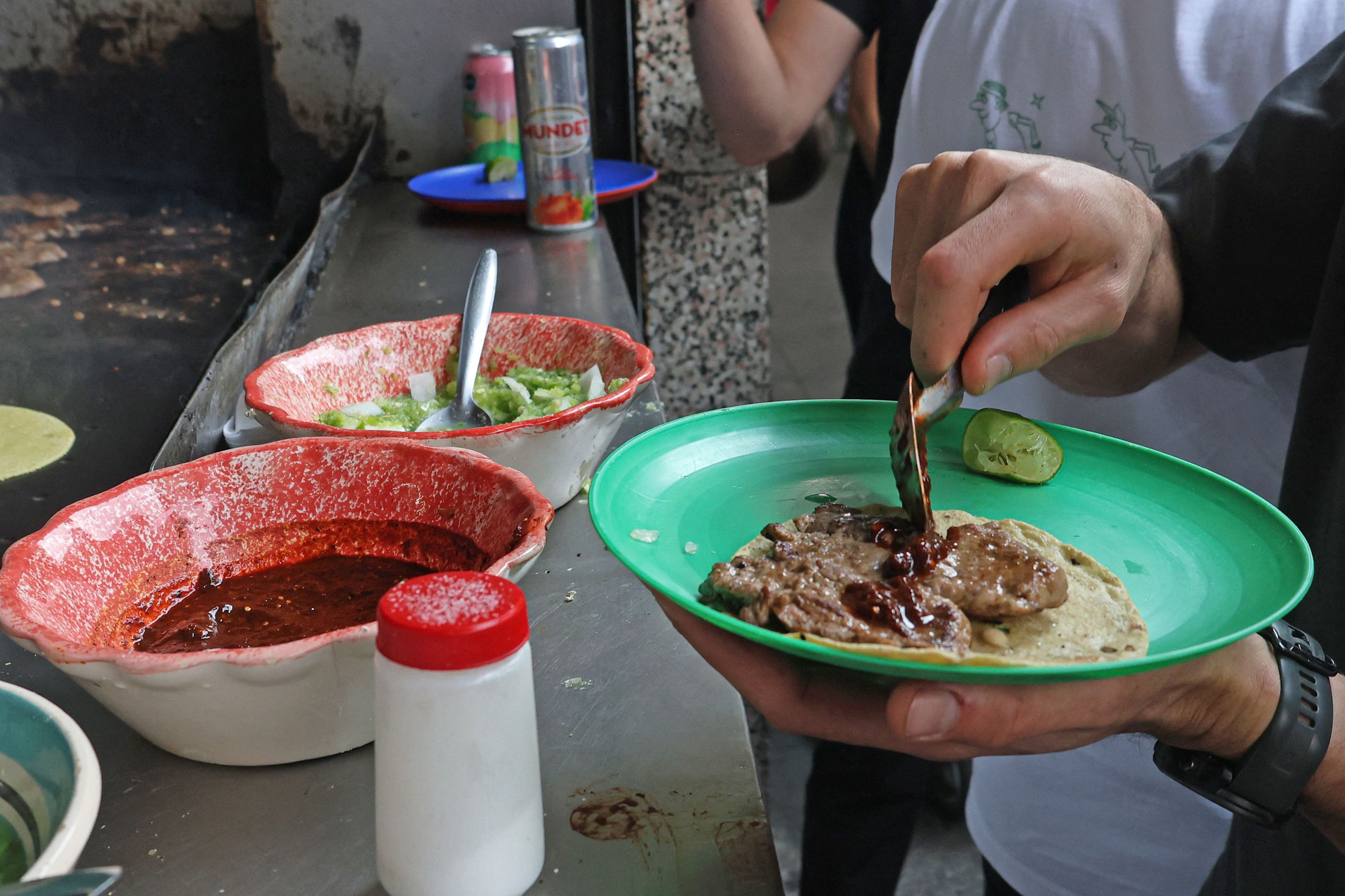 Taquería El Califa de León: This tiny taco stand in Mexico City has just  earned a Michelin star | CNN