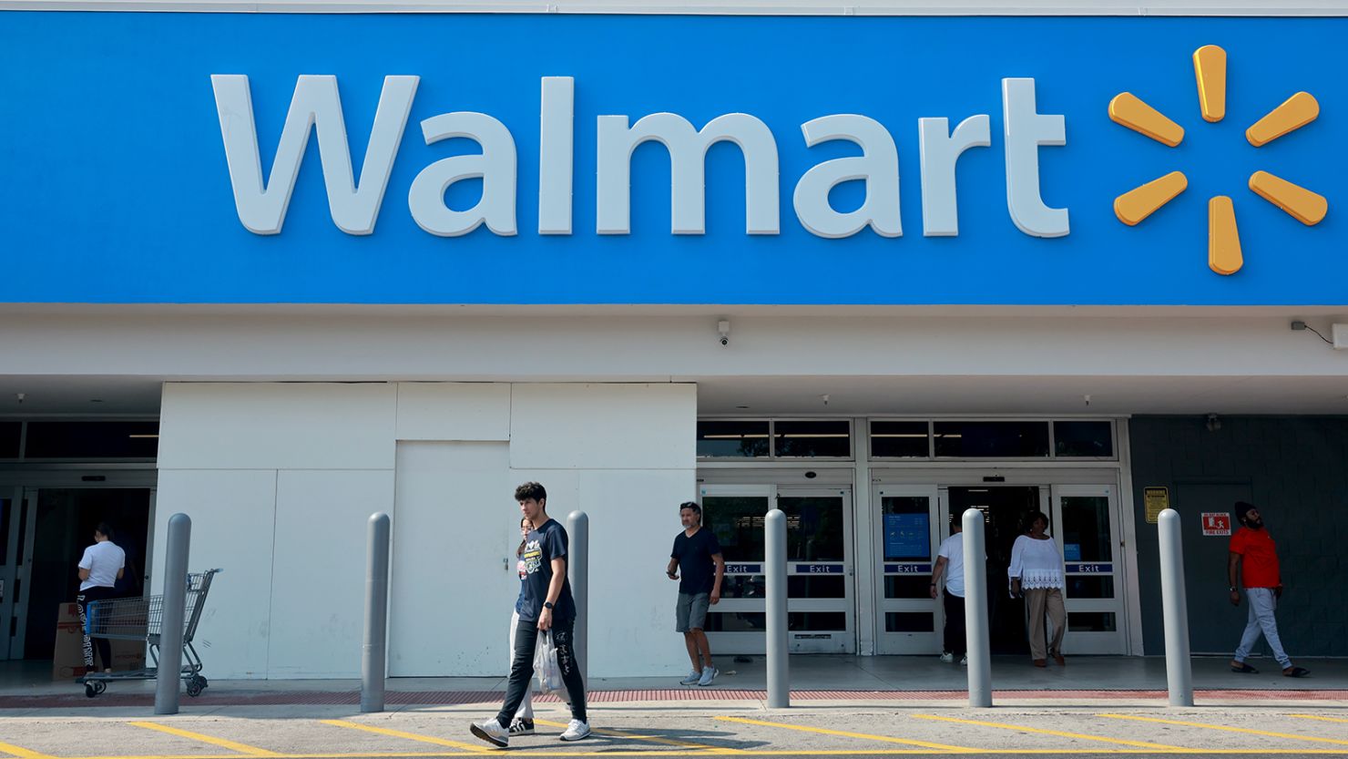 Walmart recalls Great Value apple juice due to elevated levels arsenic