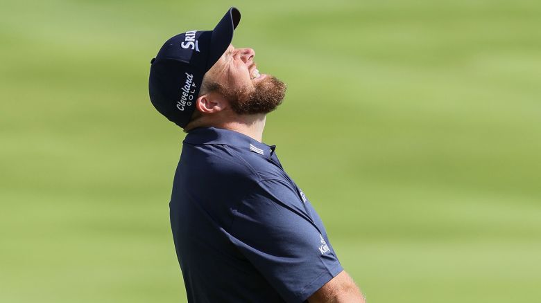 LOUISVILLE, KENTUCKY - MAY 18: Shane Lowry of Ireland reacts after putting in to tie the Major Championship round record of 62 on the 18th green during the third round of the 2024 PGA Championship at Valhalla Golf Club on May 18, 2024 in Louisville, Kentucky. (Photo by Andy Lyons/Getty Images)