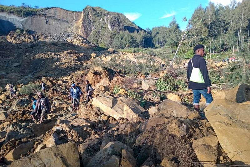 Papua New Guinea Landslide More Than 100 People Feared Dead In Remote   Gettyimages 2153742964 