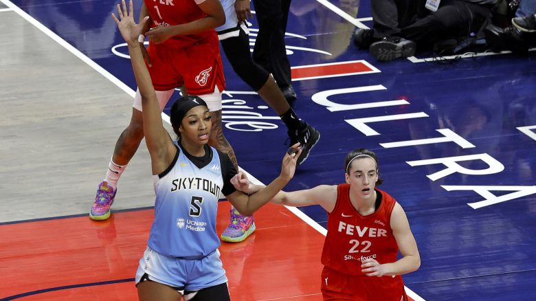 INDIANAPOLIS, IN - JUNE 01: Chicago Sky forward Angel Reese (5) is guarded by Indiana Fever guard Caitlin Clark (22) on June 1, 2024, at Gainbridge Fieldhouse in Indianapolis, Indiana. (Photo by Brian Spurlock/Icon Sportswire via Getty Images)