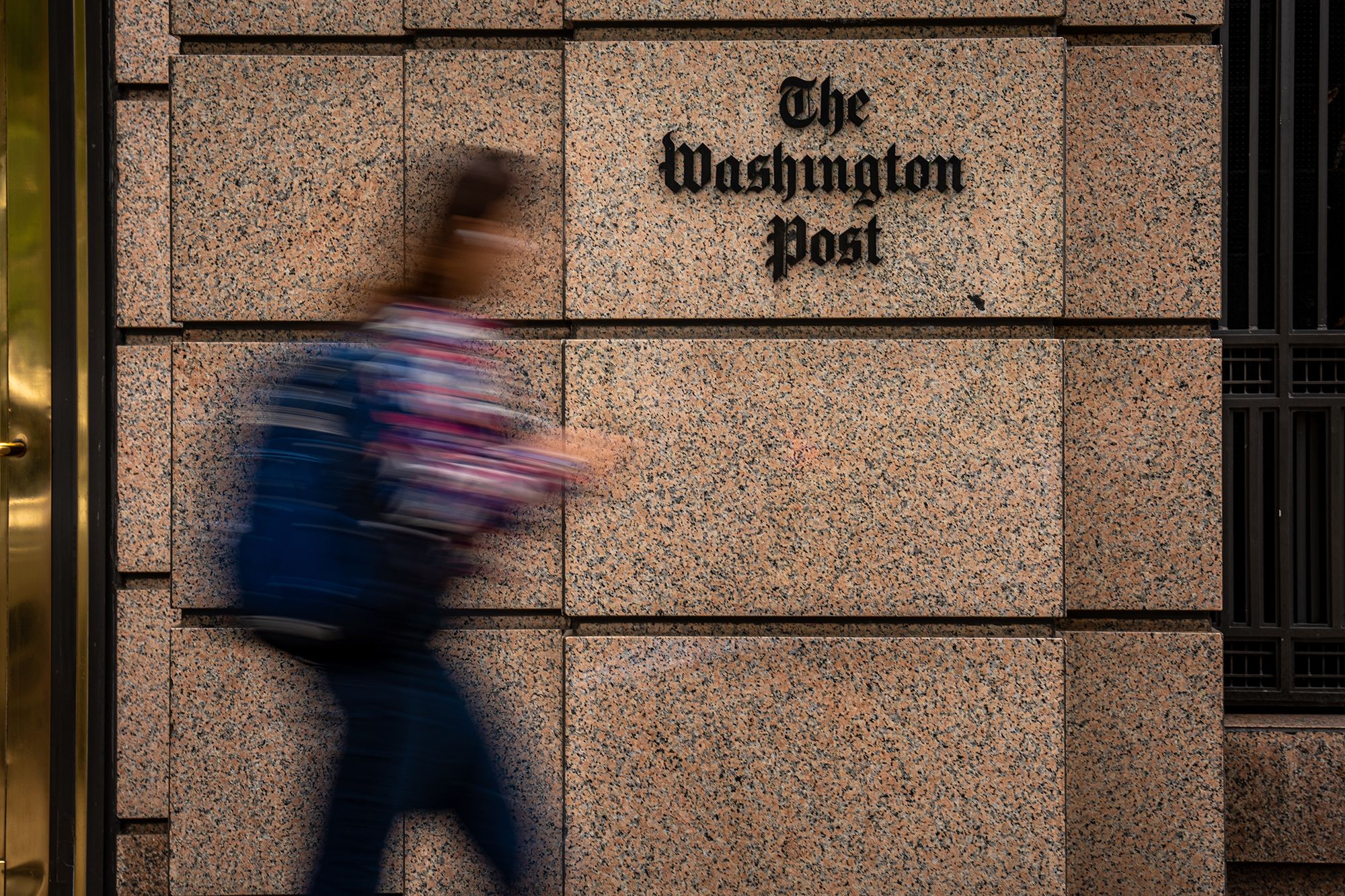 Hundreds of Washington Post staffers send letter to Jeff Bezos sounding alarm over paper's direction | CNN Business