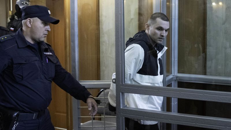 Американски войник арестуван в Русия по подозрение за кражба щабен