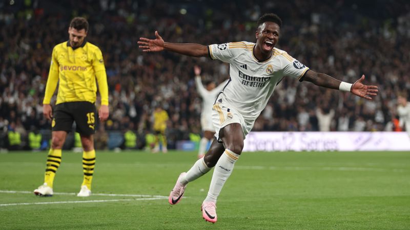 Real Madrid gewann den 15. Europapokal der Landesmeister durch einen 2:0-Sieg gegen Borussia Dortmund