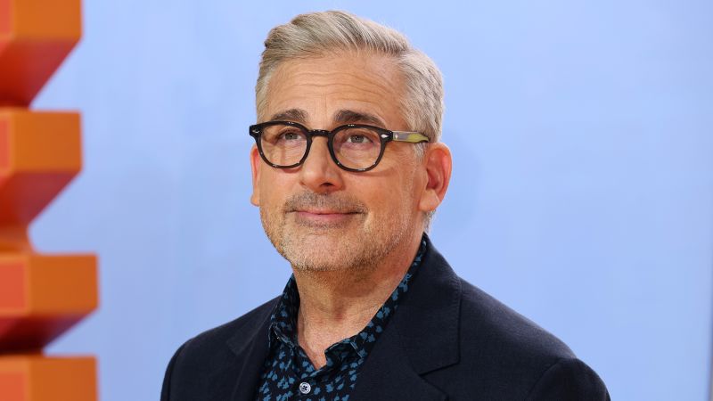 Steve Carell Helps Altadena Seniors Attend Prom After Wildfires