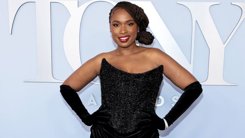 Jennifer Hudson is ready for the holidays and the new season of her talk show | CNN