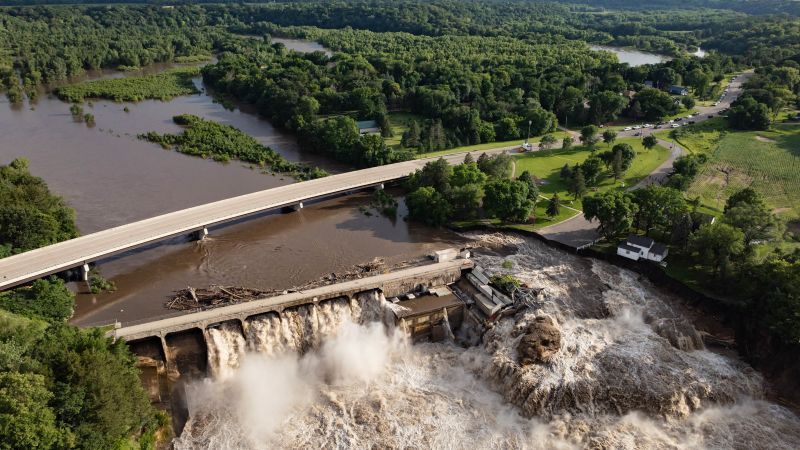 5 things to know for June 25: Extreme weather, SCOTUS, Julian Assange, trash balloons, space race