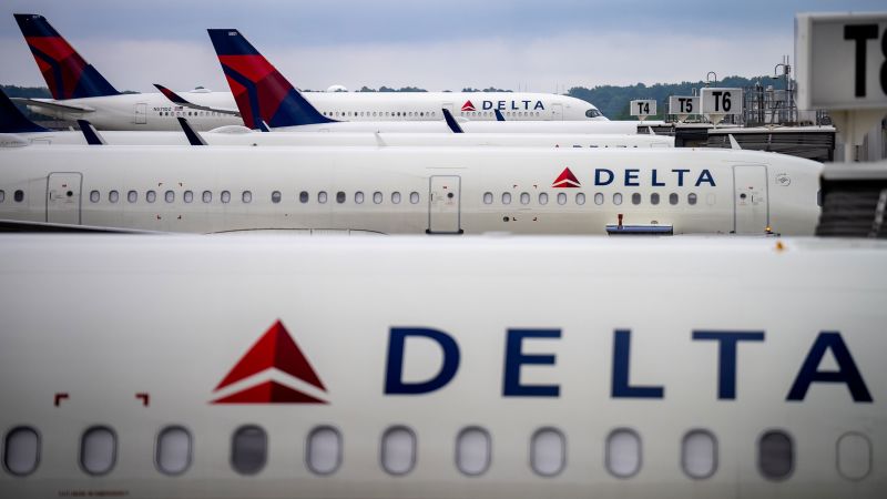 Delta slashes its profit outlook, saying consumers are anxious | CNN Business