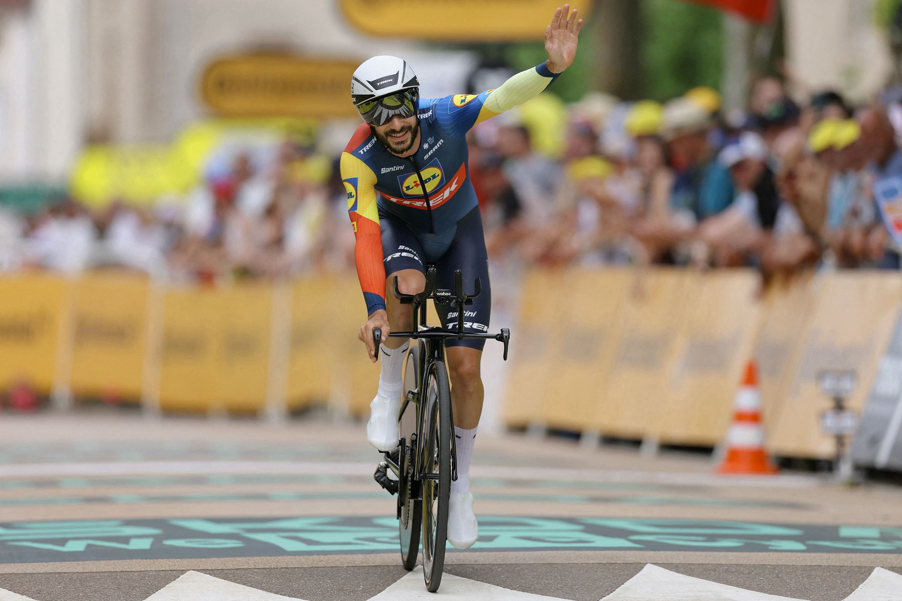 Tour de France: French cyclist Julien Bernard fined after stopping to kiss  his wife | CNN