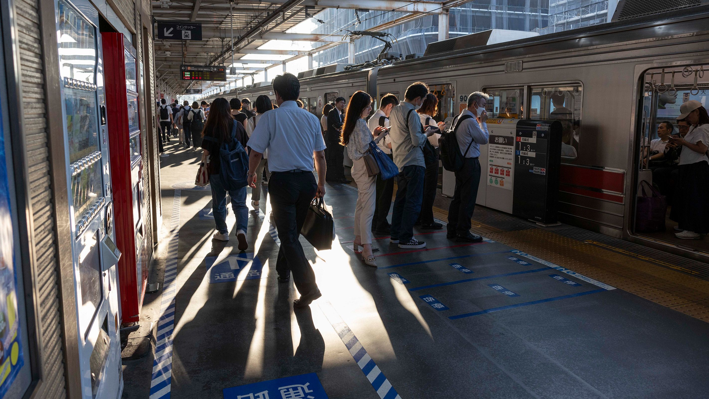 Japan: One in 10 young people say they have been groped in public, survey  finds | CNN