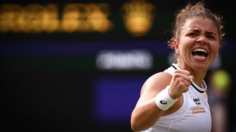 Jasmine Paolini reaches Wimbledon final after epic three-set win over Donna Vekic