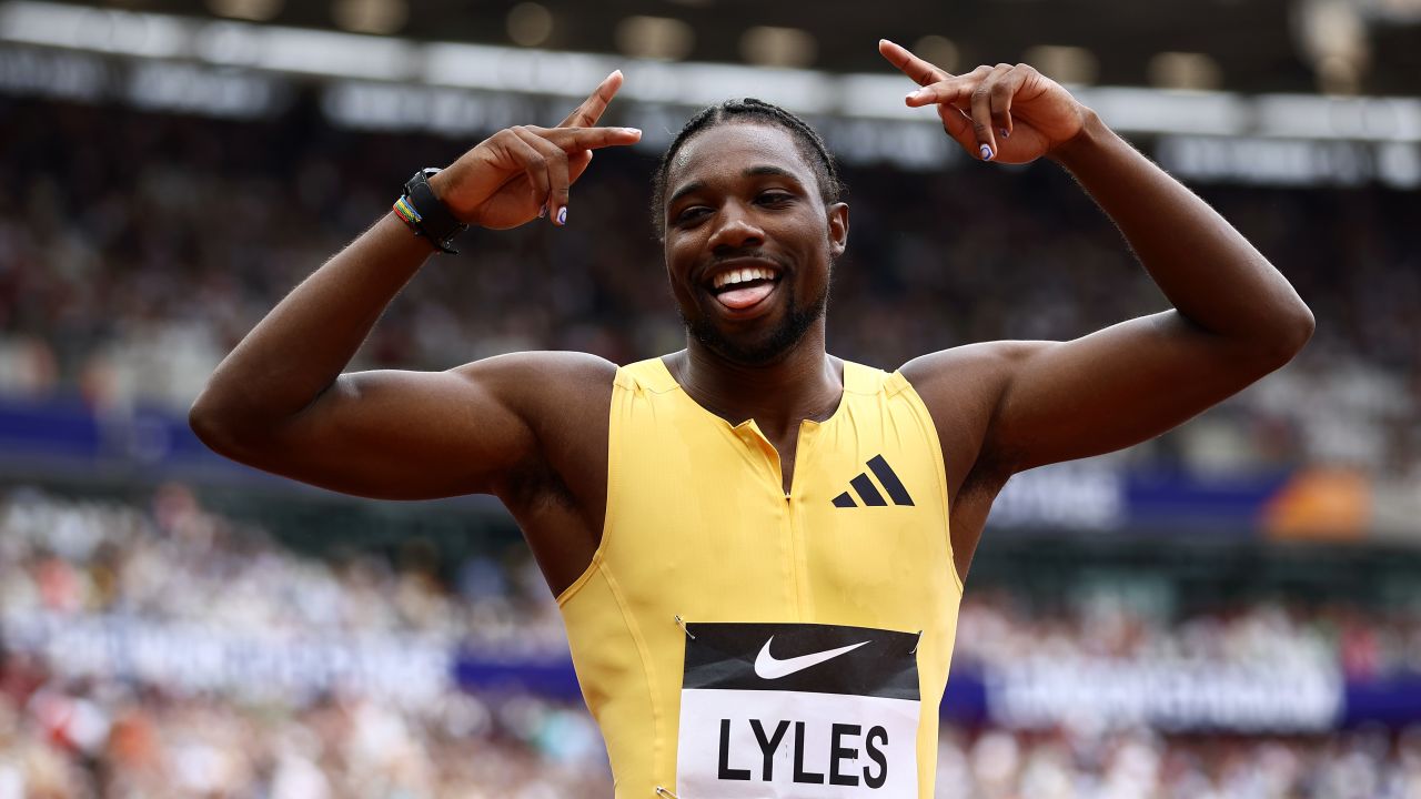 LONDON, ENGLAND - JULY 20: Noah Lyles of the United States celebrates winning the mens 100m final during the London Athletics Meet, part of the 2024 Diamond League at London Stadium on July 20, 2024 in London, England. (Photo by Ben Hoskins/Getty Images)