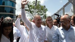 CARACAS, VENEZUELA - JULY 28: Opposition candidate Edmundo González of the Plataforma Unitaria Democrática Coalition waves after casting his vote during the presidential elections at Colegio Santo Tomás de Villanueva on July 28, 2024 in Las Mercedes, Caracas, Venezuela. Venezuelans go to polls for the presidential election between Nicolás Maduro, current president, and Opposition candidate Edmundo González of the Plataforma Unitaria Democrática Coalition. (Photo by Alfredo Lasry R/Getty Images)