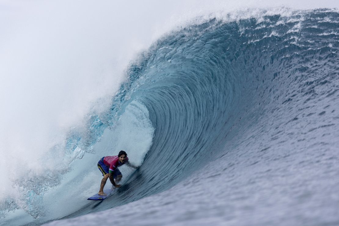 Medina beat Kanoa Igarashi to make the final eight of the surfing competition.