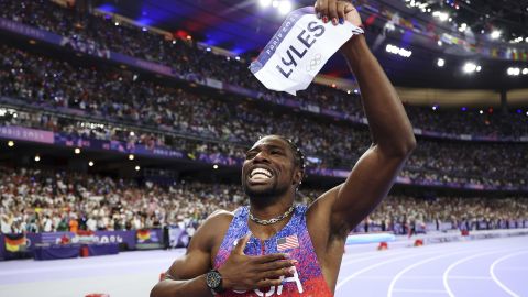 PARIS, FRANCE - AUGUST 04: Noah Lyles of Team United States celebrates winning the gold medal in the Men's 100m Final on day nine of the Olympic Games Paris 2024 at Stade de France on August 04, 2024 in Paris, France. (Photo by Christian Petersen/Getty Images)