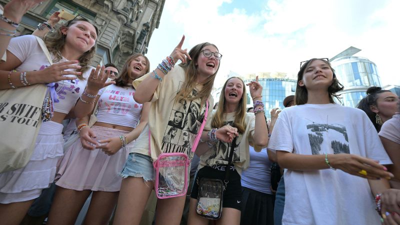 Иракски тийнейджър, арестуван във Виена след осуетяване на плана за терористична атака на Тейлър Суифт