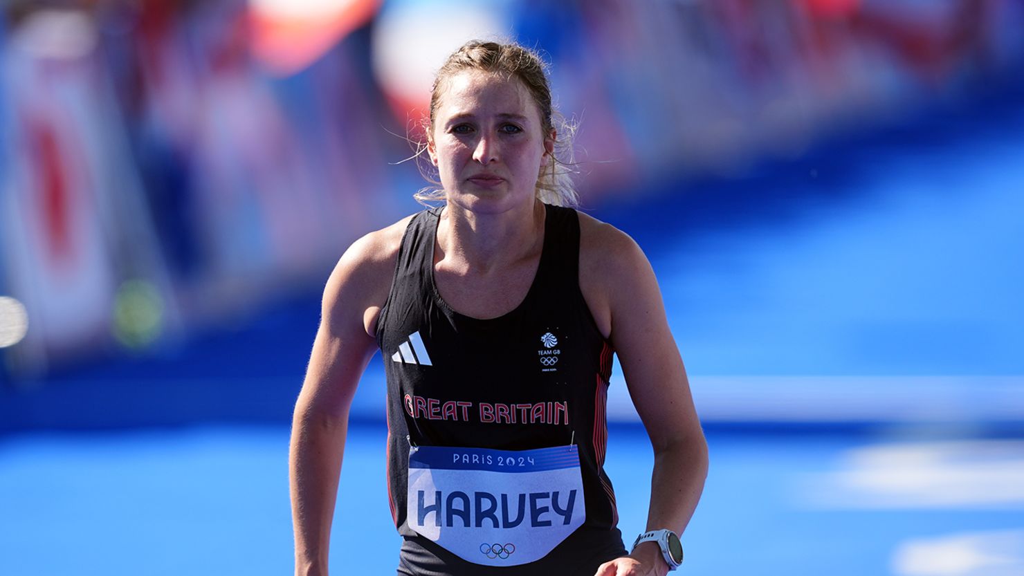 Rose Harvey revealed that she completed the women’s marathon at the 2024 Paris Olympic Games despite having a broken leg.