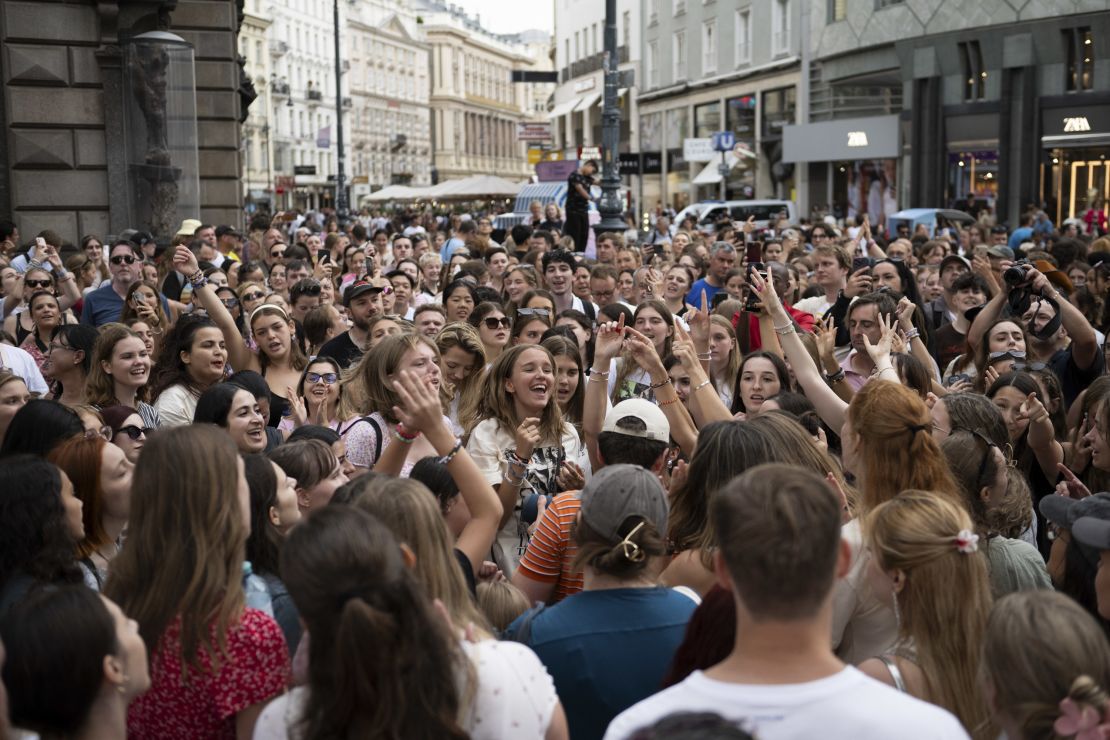 Fans gathered and sang in Vienna's Stephansplatz on August 8 after the cancellation of three Taylor Swift concerts in the Austrian city due to threats of a suspected terror attack.