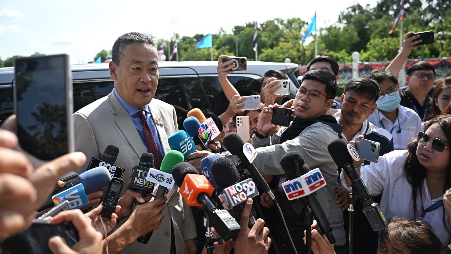 Thailand's Prime Minister Srettha Thavisin removed from office in shock  court ruling | CNN