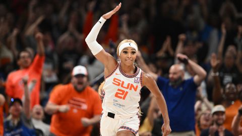 BOSTON, MA - AUGUST 20: DiJonai Carrington #21 of the Connecticut Sun celebrates during the game against the Los Angeles Sparks on August 20, 2024 at TD Garden in Boston, Massachusetts. NOTE TO USER: User expressly acknowledges and agrees that, by downloading and or using this photograph, User is consenting to the terms and conditions of the Getty Images License Agreement. Mandatory Copyright Notice: Copyright 2024 NBAE (Photo by Brian Fluharty/NBAE via Getty Images)