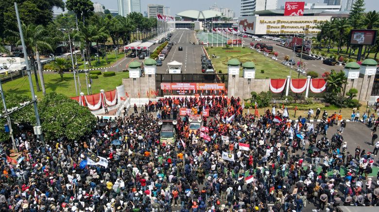 An aerial photo shows protesters blocking access to the Parliament building in Jakarta on Thursday.