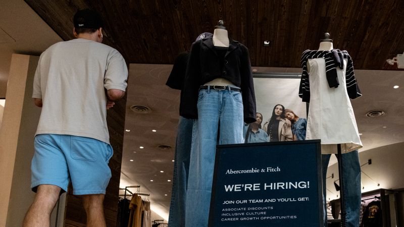 A sign of strength in the labor market: Job openings increased in August | CNN Business