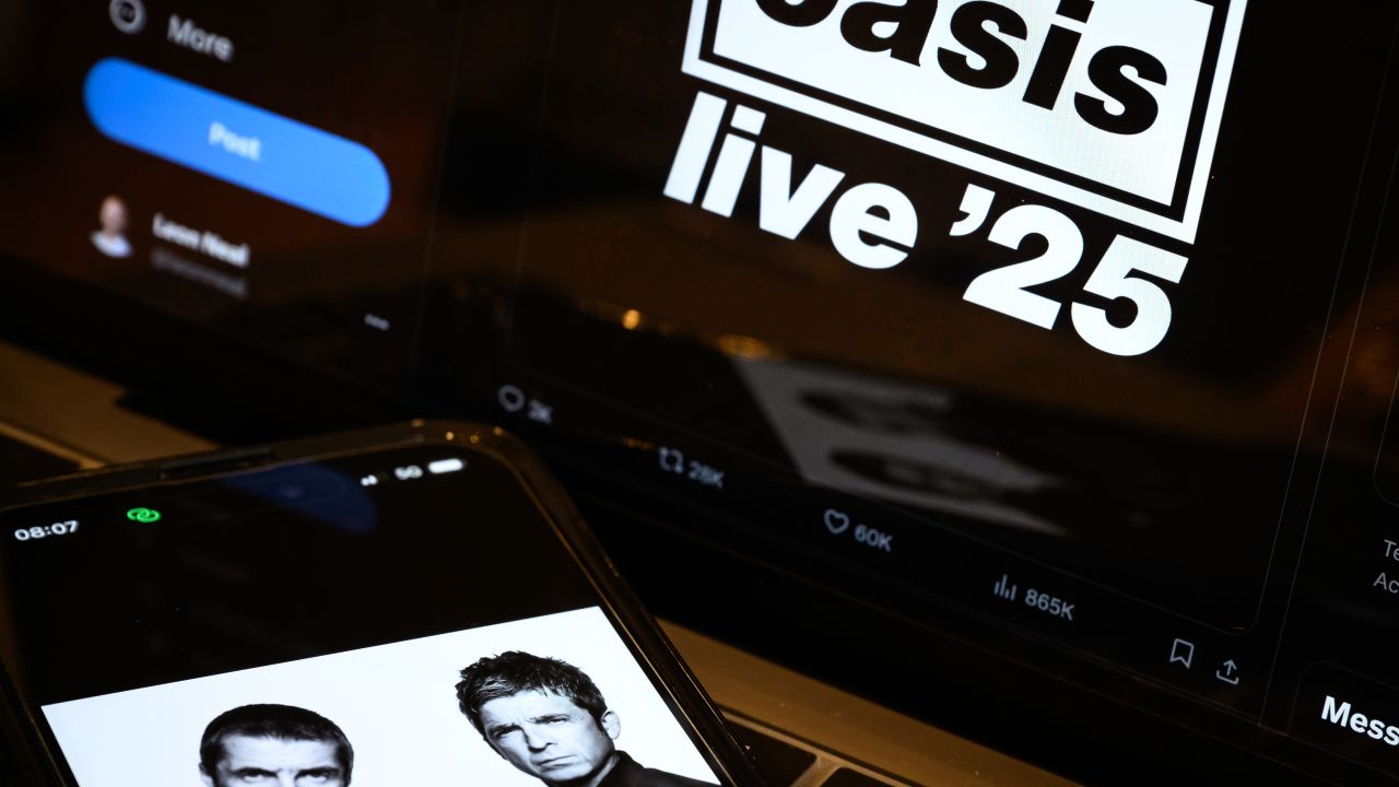 LONDON, ENGLAND - AUGUST 27: In this photo illustration on X, formerly Twitter, Oasis announce their reunion gigs for next summer on August 27, 2024 in London, England. Brothers Liam and Noel Gallagher, estranged for over 15 years, announce they are due to reunite their band Oasis for a series of concerts next summer. The Manchester band had a string of hits in the 1990's including Wonderwall, Champagne Supernova and Don't Look Back In Anger. (Photo by Leon Neal/Getty Images)