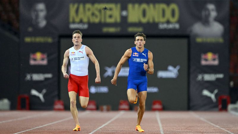 Mondo Duplantis Sprinting