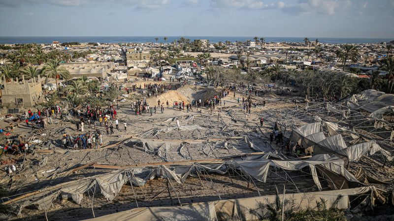 Live updates: Israeli strike on Gaza humanitarian zone kills and injures dozens, officials say