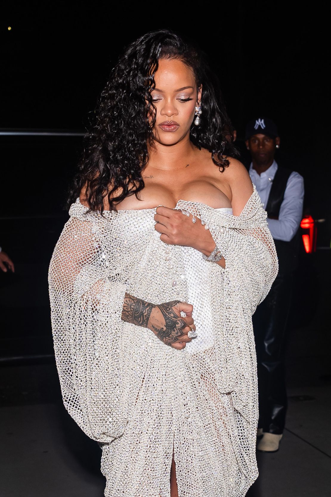 Rihanna arrived at the Guggenheim to see Alaïa’s long-awaited return to New York under the creative direction of Pieter Mulier.