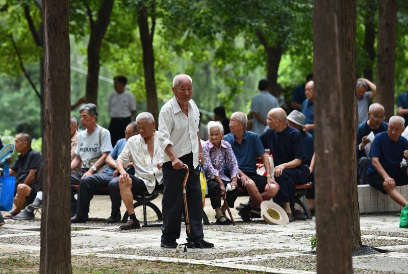 China Alters Retirement Age Amid Economic and Demographic Pressures