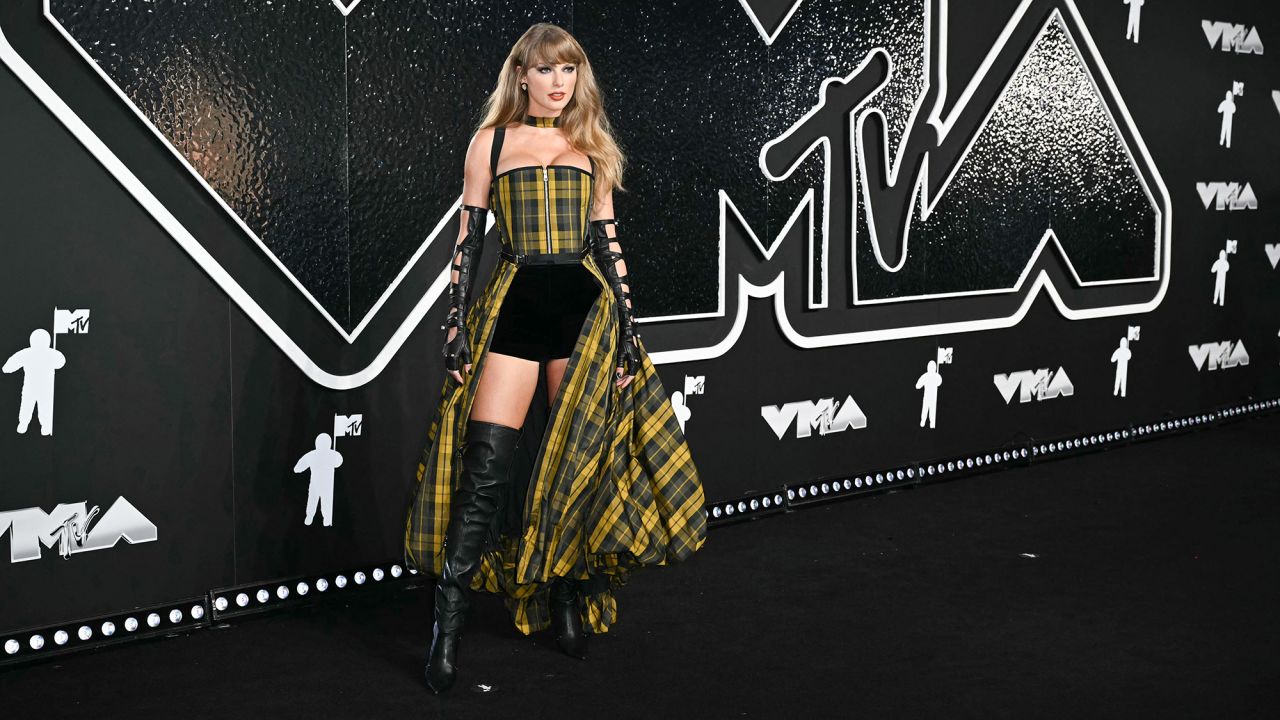 US singer-songwriter Taylor Swift arrives to attend the MTV Video Music Awards at UBS Arena in Elmont, New York, on September 11, 2024. (Photo by ANGELA WEISS / AFP) (Photo by ANGELA WEISS/AFP via Getty Images)