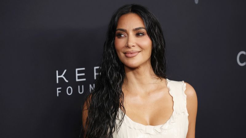 Kim Kardashian is now a law school graduate