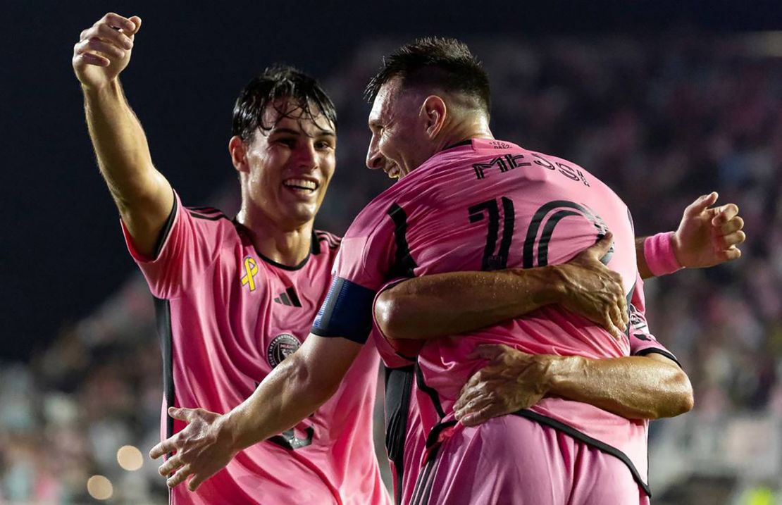     Lionel Messi celebrates his goal against Philadelphia Union with defender Jordi Alba and midfielder Federico Redondo.