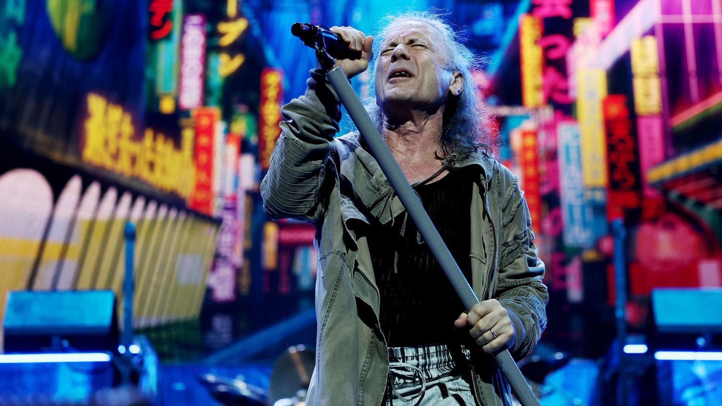 Iron Maiden frontman Bruce Dickinson finishes 13th in prestigious fencing  tournament | CNN
