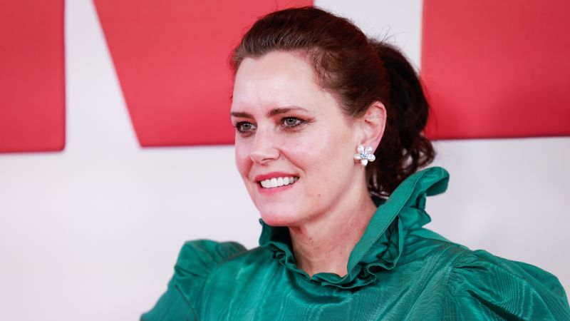 We need the movie of ‘Say Anything’ star Ione Skye’s memoir