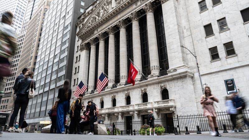 Dow, S&P 500 close at record highs after Federal Reserve’s supersized rate cut | CNN Business