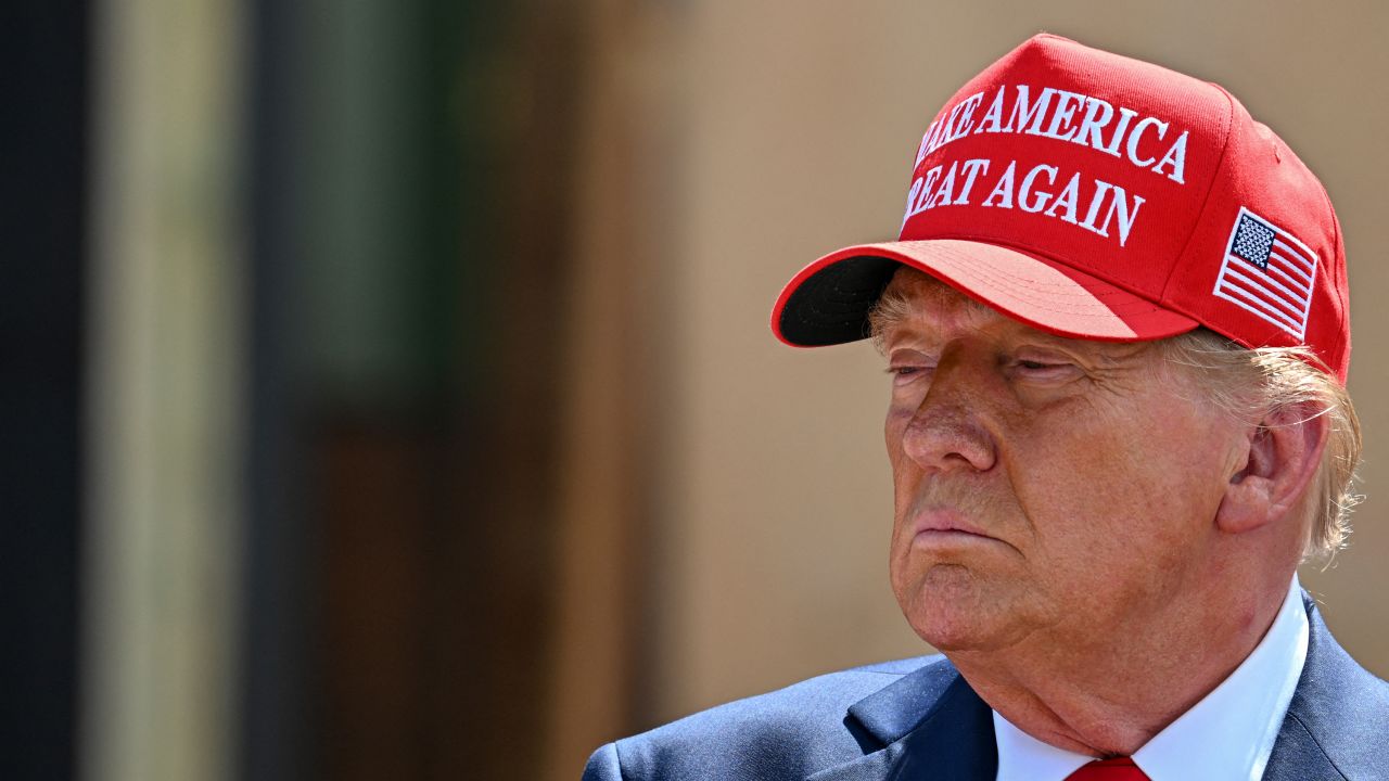 Donald Trump delivers remarks to the press in Valdosta, Georgia, on September 30.