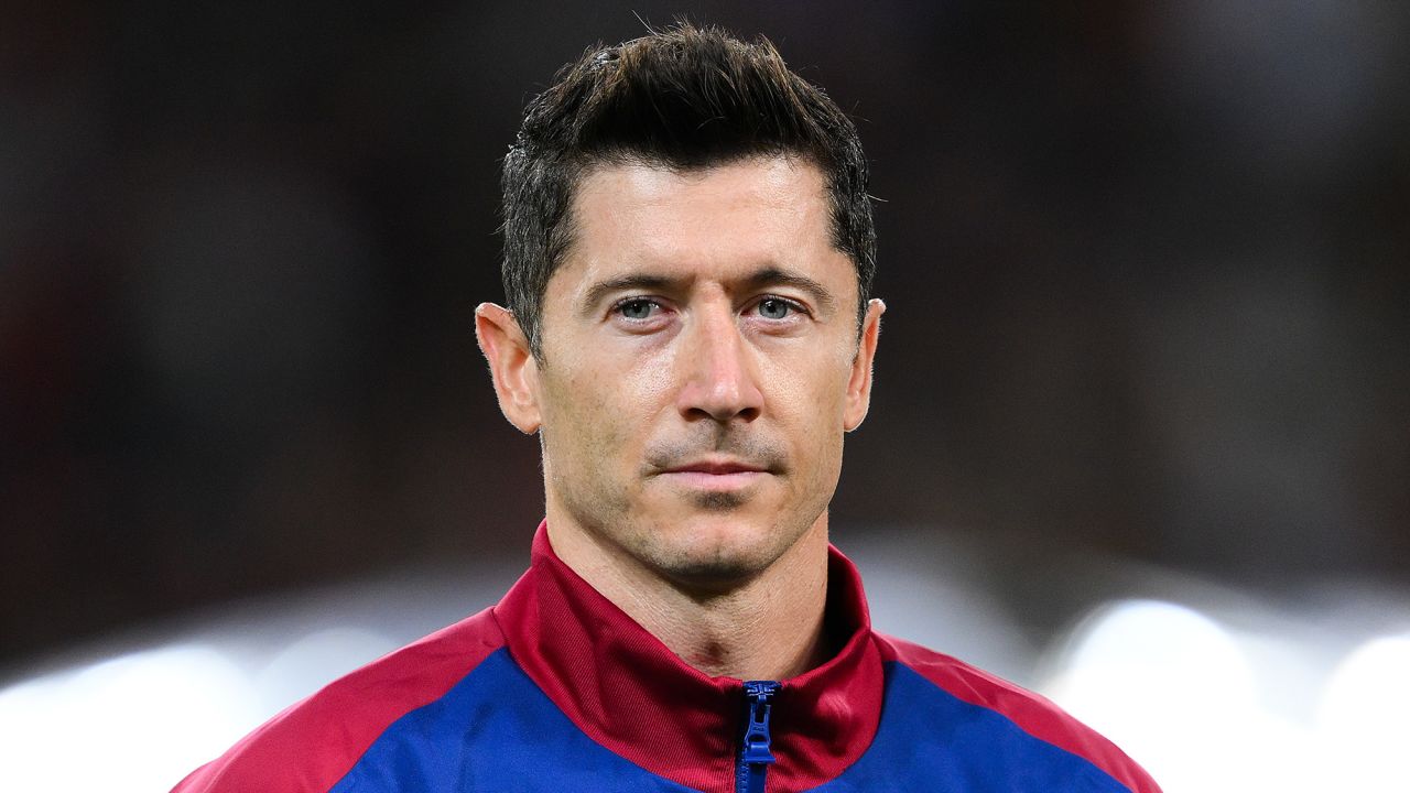 Robert Lewandowski confident ‘genius’ Pep Guardiola can get Manchester City out of ‘very difficult situation’