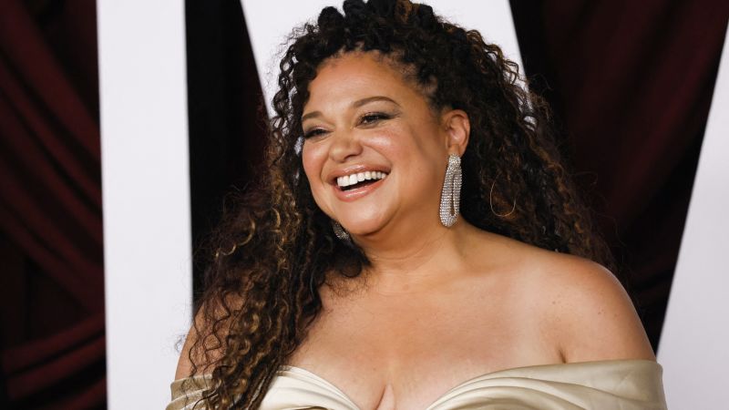 Michelle Buteau really hopes to meet Lenny Kravitz, and has a cute message for him