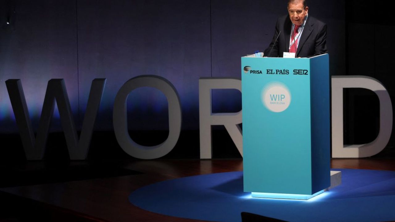 Venezuelan opposition presidential candidate Edmundo Gonzalez Urrutia speaks during the 'World in Progress Barcelona' Forum in Barcelona on October 14, 2024. (Photo by LLUIS GENE / AFP) (Photo by LLUIS GENE/AFP via Getty Images)