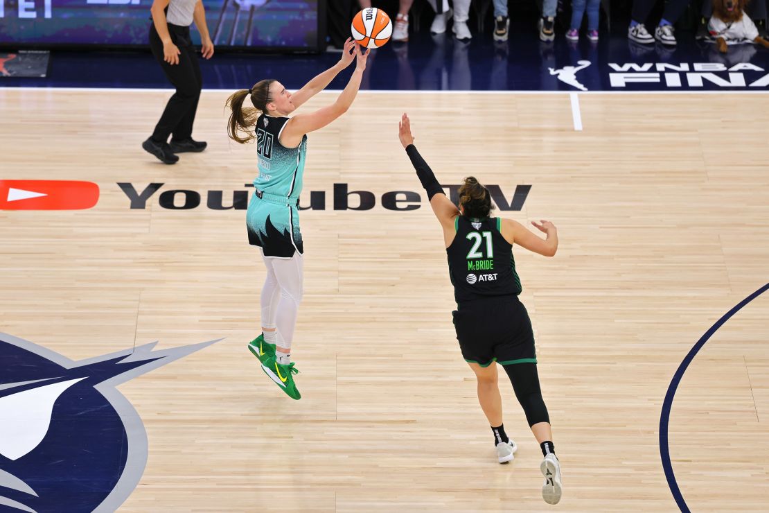 Sabrina Ionescu hits the winning three-pointer.