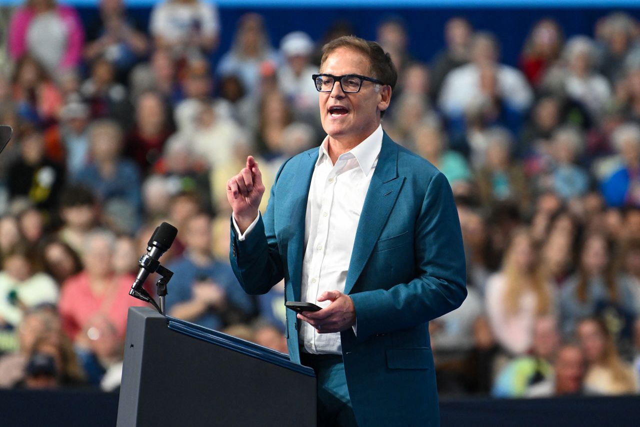 Mark Cuban speaks at a campaign event for Vice President Kamala Harris in La Crosse, Wisconsin, on October 17.