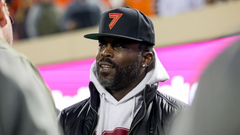 Vick%20was%20the%20former%20defensive%20coordinator%20for%20the%20New%20York%20Jets%2C%20Tampa%20Bay%20Buccaneers%2C%20San%20Francisco%2049ers%20and%20San%20Francisco%2049ers%20after%20joining%20the%20Vikings%20in%202003.