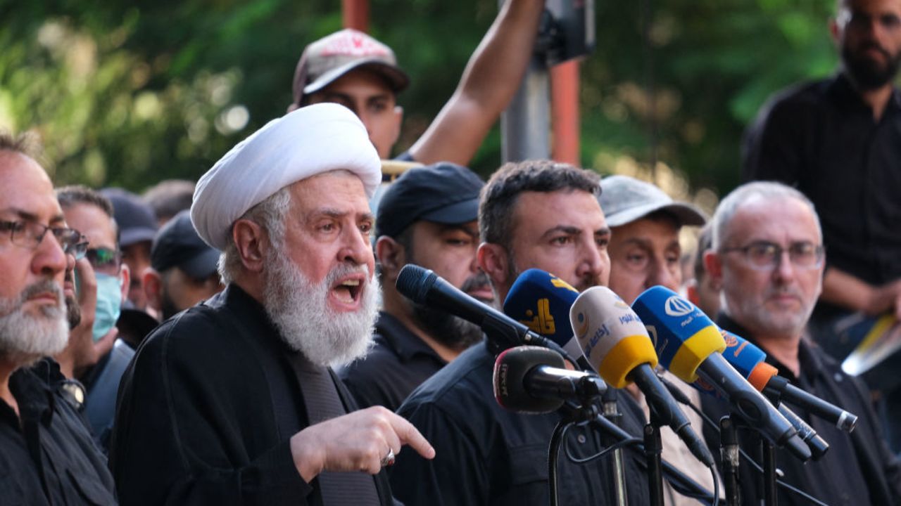 Sheikh Naim Qassem, a prominent Hezbollah figure, delivers an impassioned speech during the funeral of Hezbollah leader Ibrahim Aqil in Beirut, Lebanon , on September 22, 2024. (Photo by Courtney Bonneau / Middle East Images / Middle East Images via AFP) (Photo by COURTNEY BONNEAU/Middle East Images/AFP via Getty Images)