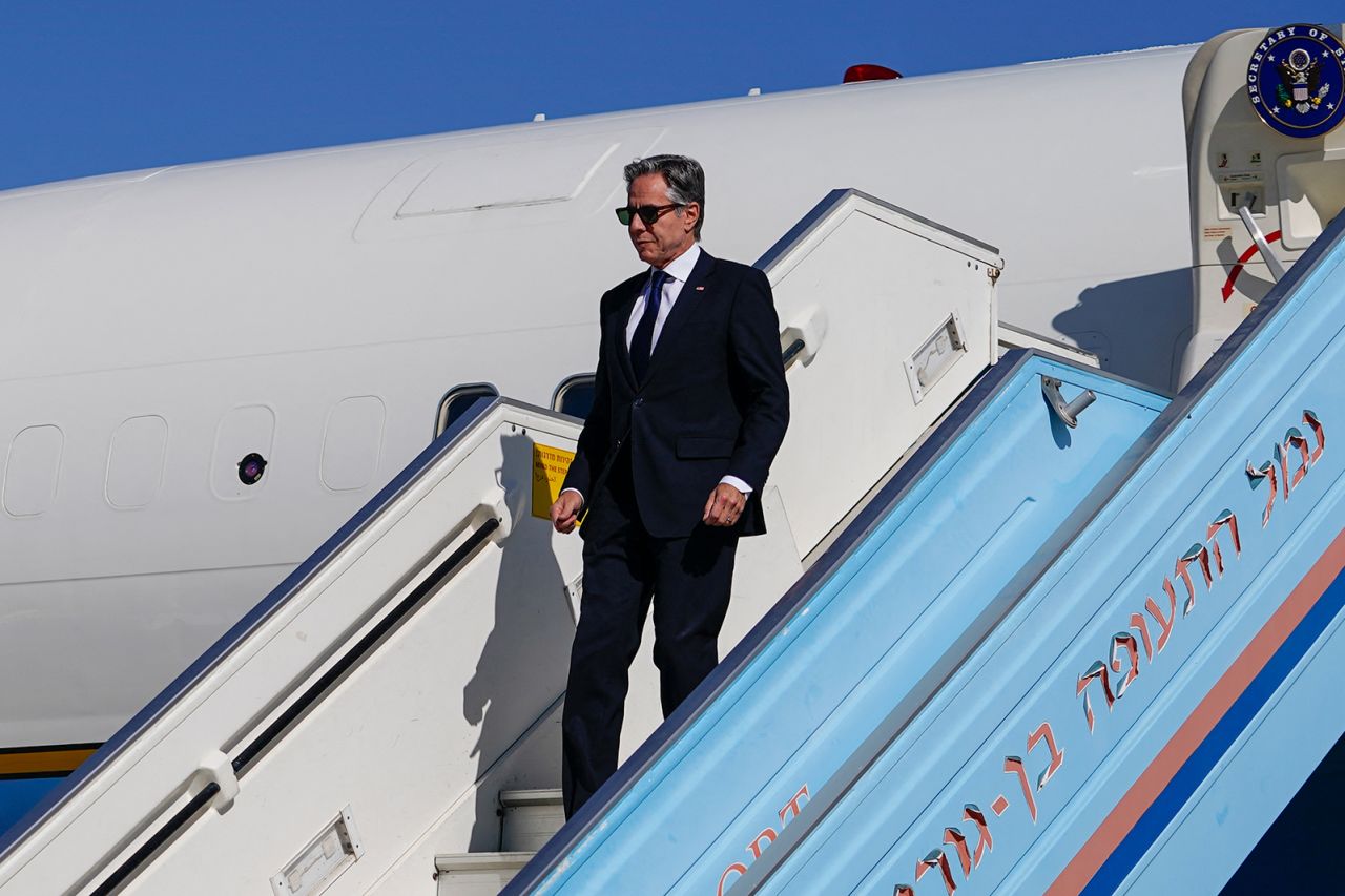 Antony Blinken disembarks from his plane upon arrival at the Ben Gurion Airport in Tel Aviv on October 22.