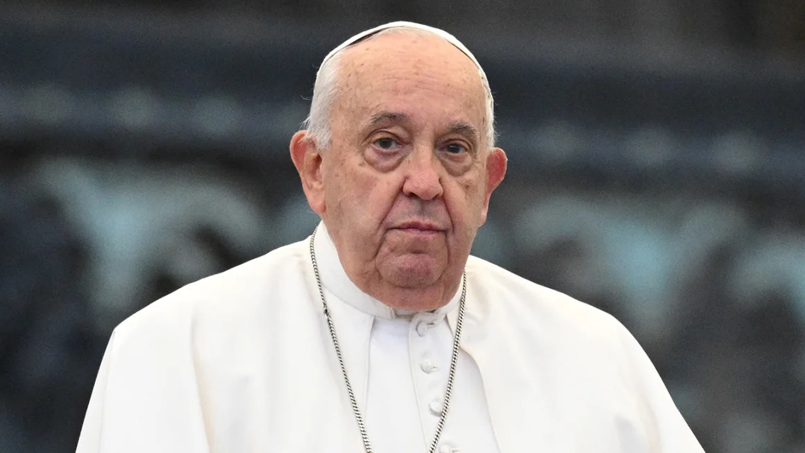 For first time since his hospitalization, Pope Francis shows ‘good response’ to treatment, says Vatican source
