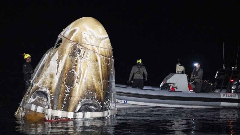 De Crew-8-capsule van SpaceX is teruggekeerd naar huis. Daarom waren de Boeing Starliner-astronauten er niet op